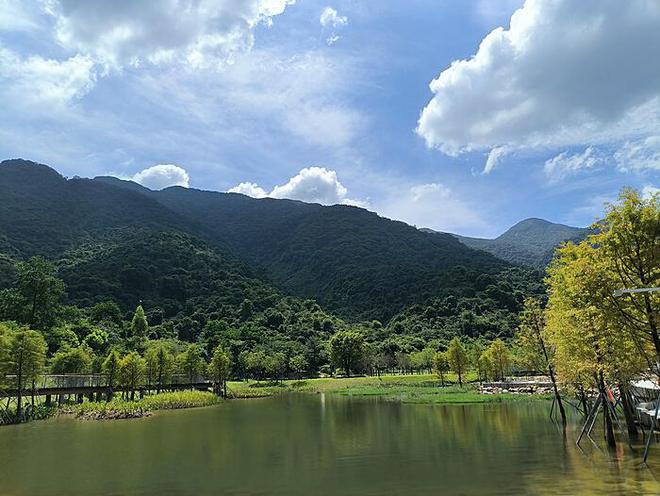 浙大贫困生以照片展示梦想的力量：生活与旅行的交织